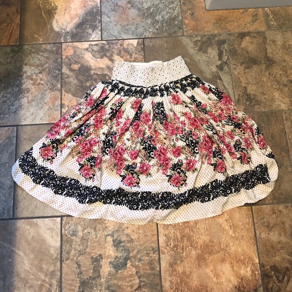 Flower Polkadot Flowey Skirt - Picture 2 of 5